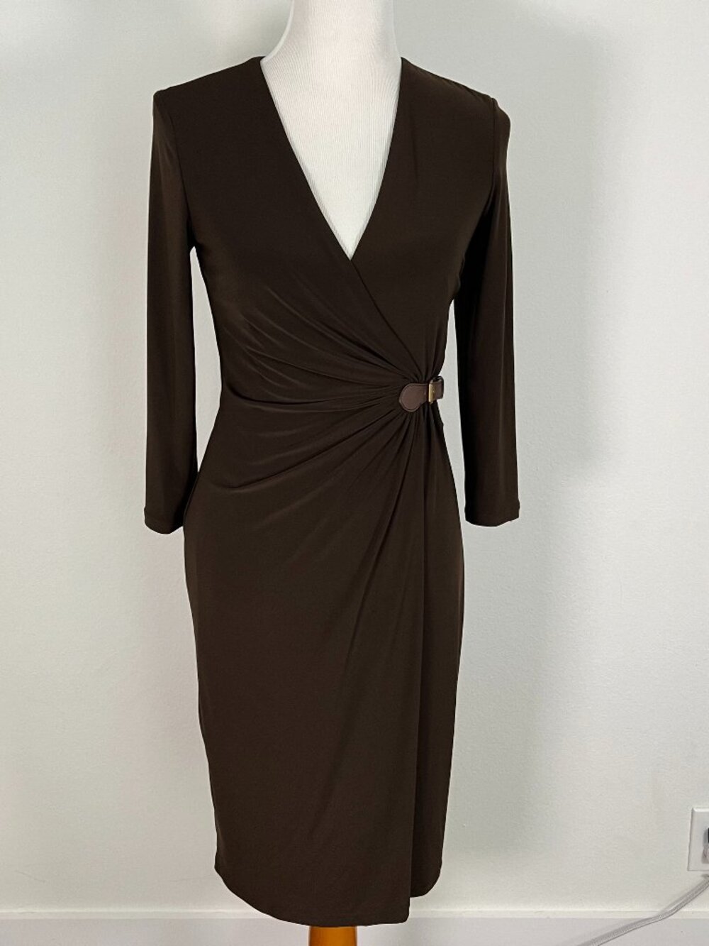 Lauren Ralph Lauren sz 2 Stretch Knit Buckle Trim Side slit Midi Dress Brown - Picture 2 of 6